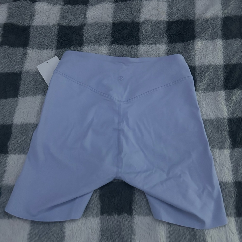 lululemon athletica Women's Light Purple Bike Shorts - Picture 2 of 5